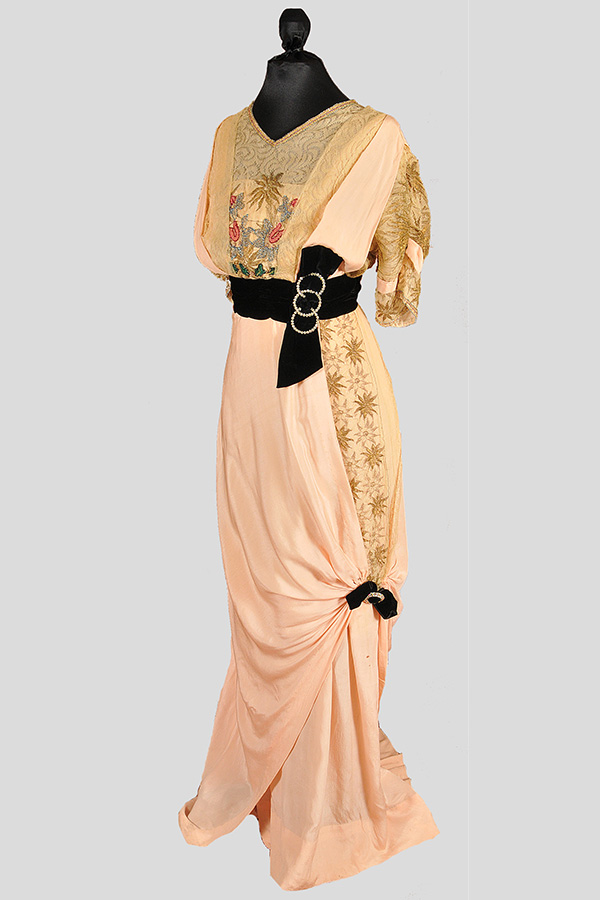 Silk Crepe Dress with Metal Lace and Bead Accents (1914-16); Missouri Historic Costume and Textile Collection, University of Missouri, Columbia