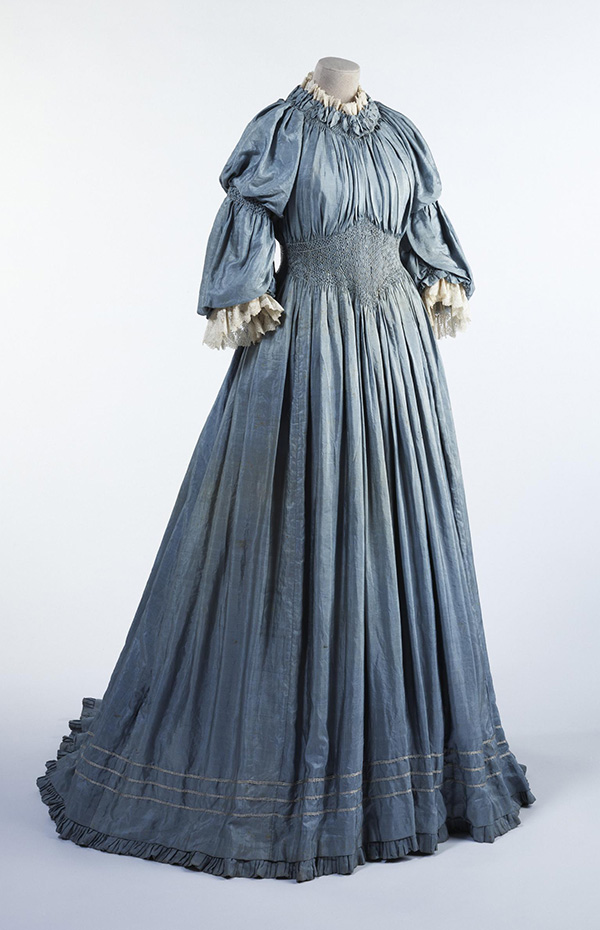 Pongee (Wild) Silk Dress by Liberty & Co. Ltd. (ca 1895); © Victoria and Albert Museum, London