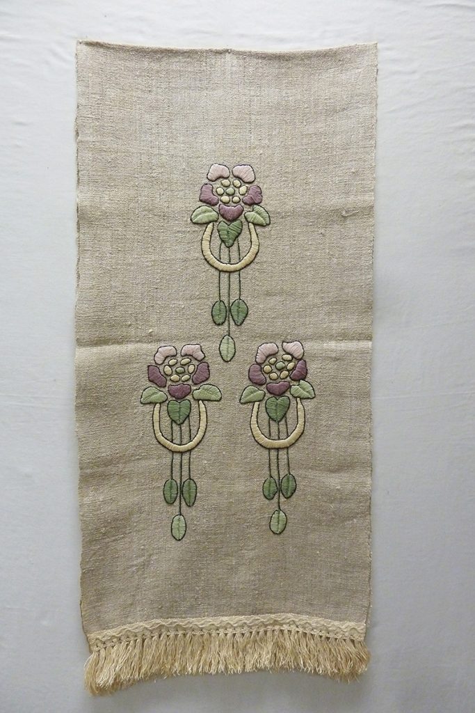 Hand-Loomed Linen Runner with Glasgow-Styled Floral Embroidery (ca. 1910); T. Patterson